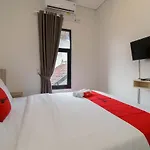 Reddoorz Syariah Near Rsud Siti Fatimah Palembang